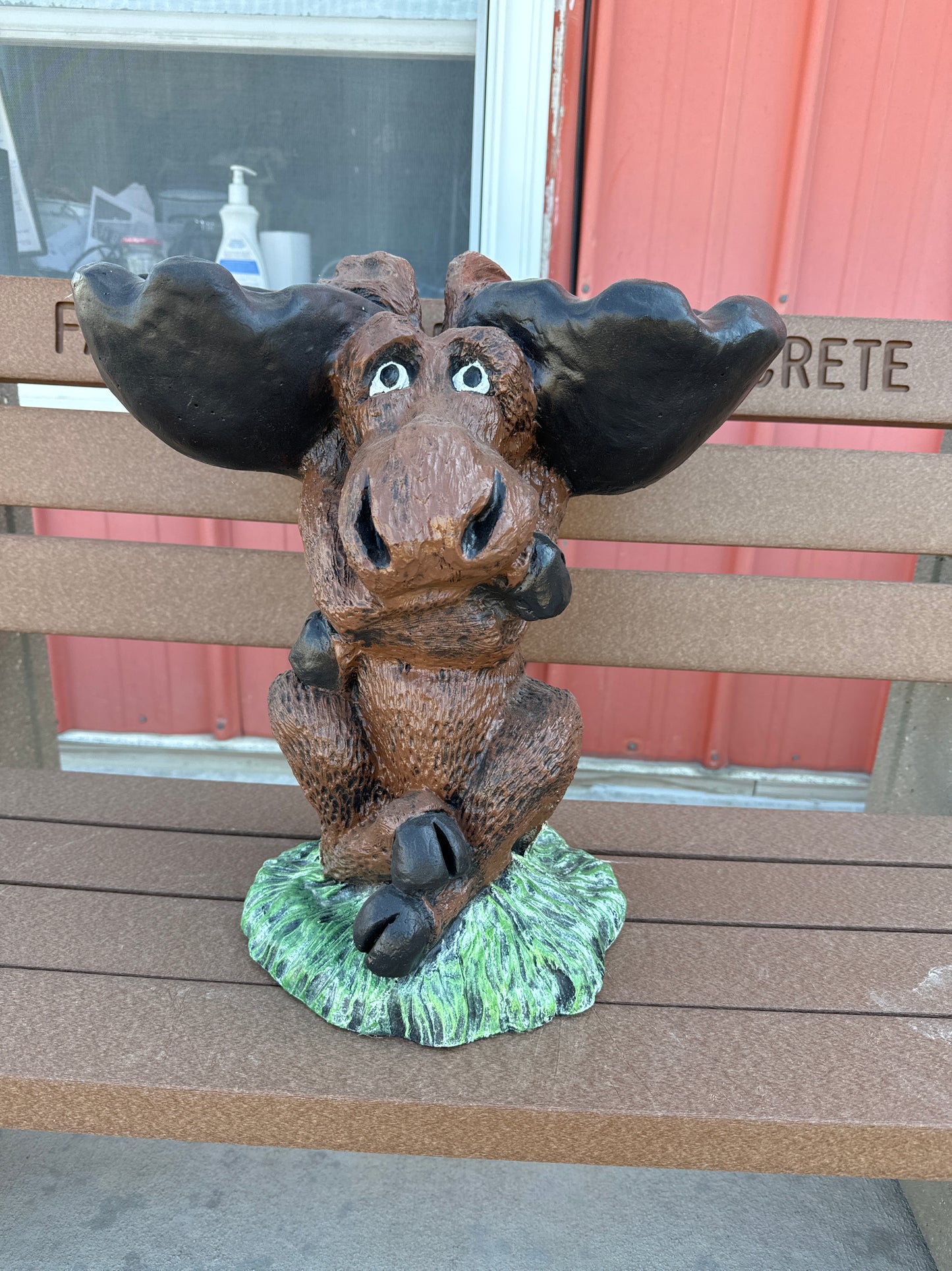 Moose Birdbath/Feeder